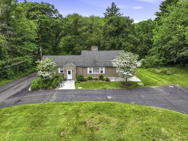 90 Glenview, Upton, MA 01568