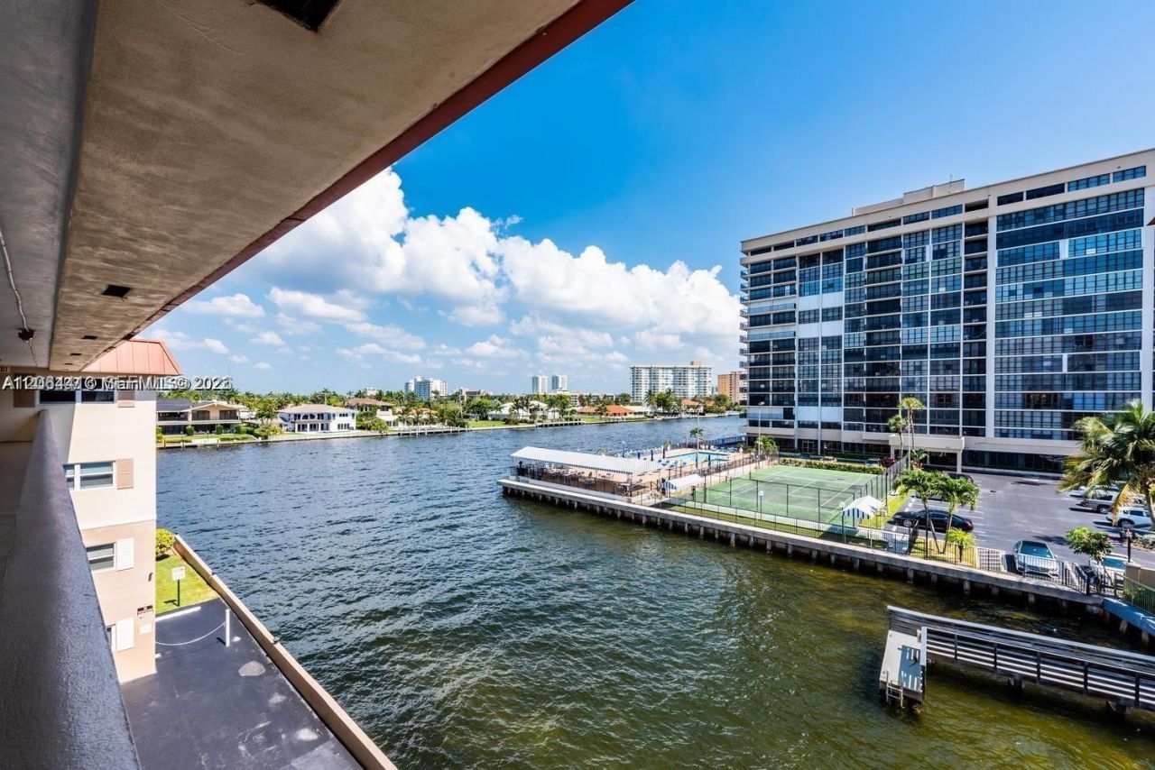 2081 S Ocean Dr , Unit 411, Hallandale Beach, FL 33009 Photo