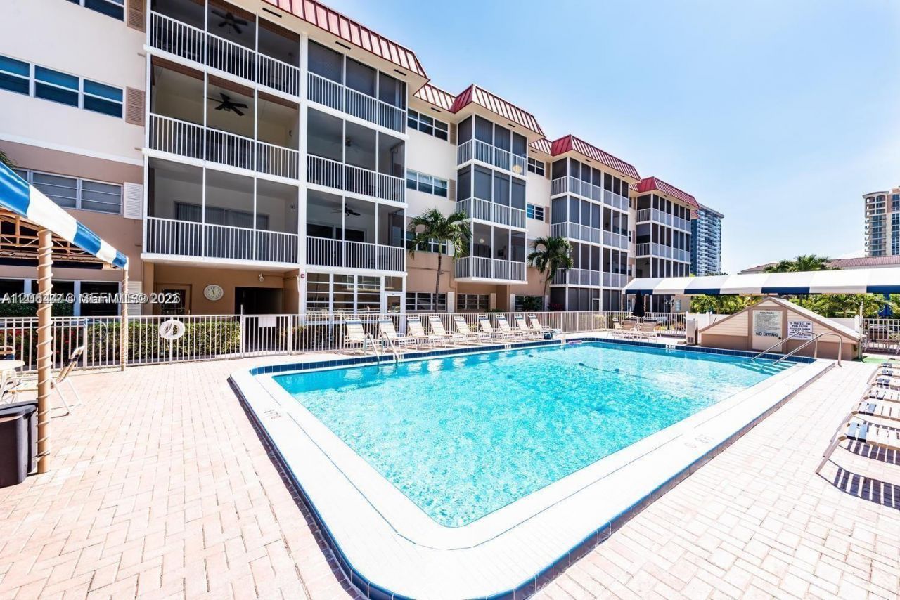 2081 S Ocean Dr , Unit 411, Hallandale Beach, FL 33009 Photo