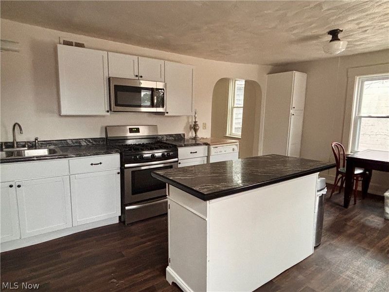 108 E Main Street, Louisville, OH 44641 Photo 15