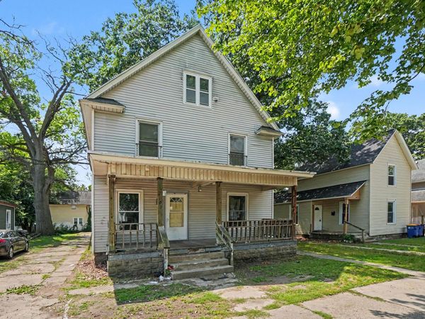 106 Stewart Street SW, Grand Rapids, MI 49507