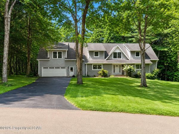 311 Hanna Street, Sugarloaf, PA 18249
