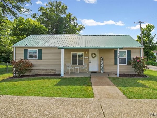 121 Chestnut Street , Festus, MO 63028