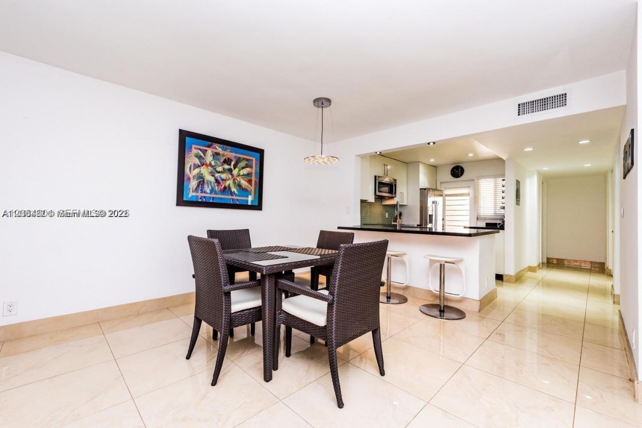 2081 S Ocean Dr , Unit 411, Hallandale Beach, FL 33009 Photo