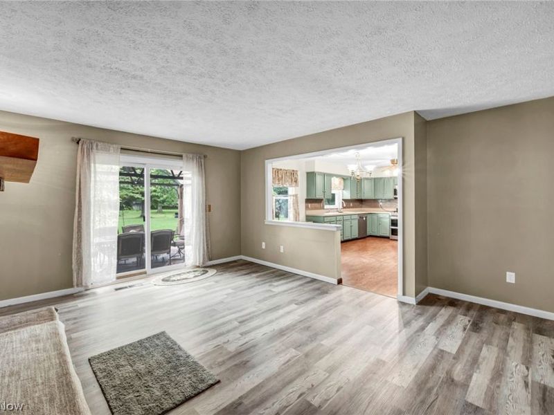 615 Salt Springs Road, Warren, OH 44440 Photo 14