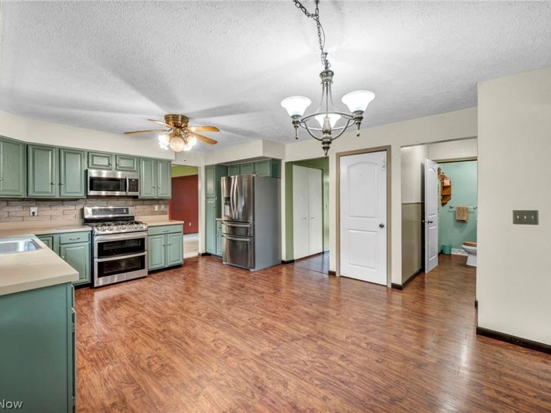 615 Salt Springs Road, Warren, OH 44440 Photo 17