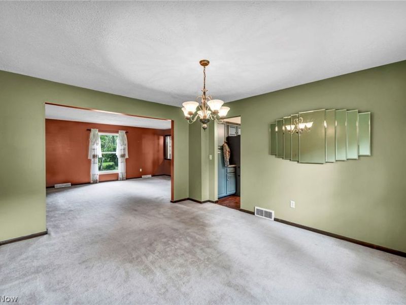 615 Salt Springs Road, Warren, OH 44440 Photo 19
