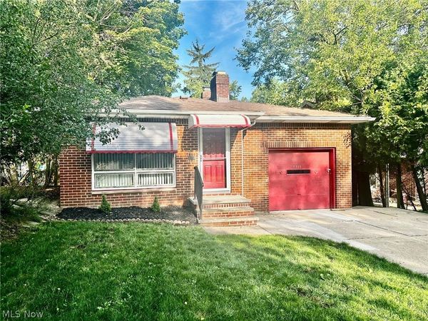 5315 Arch Street, Maple Heights, OH 44137
