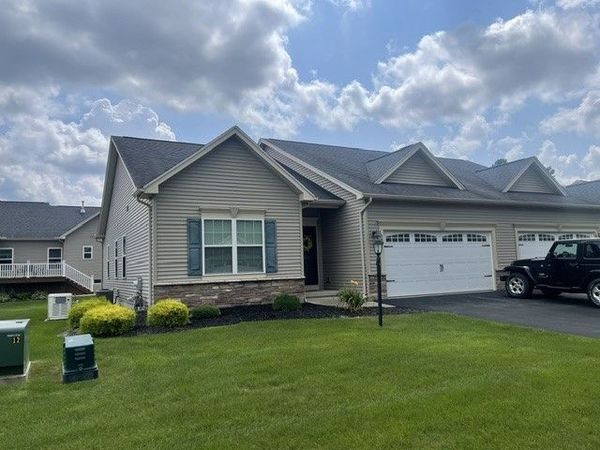 1045 Railway Crossing, Webster, NY 14580