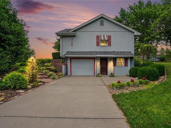 2100 Crescent Drive, Liberty, MO 64068