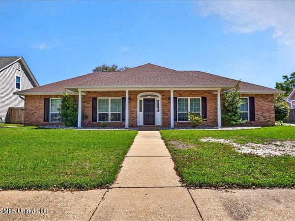 2365 Park Place Drive, Gulfport, MS 39507