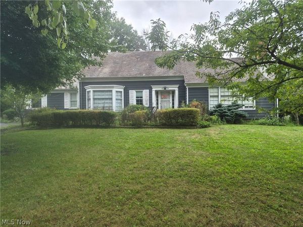 24700 Bryden Road, Beachwood, OH 44122
