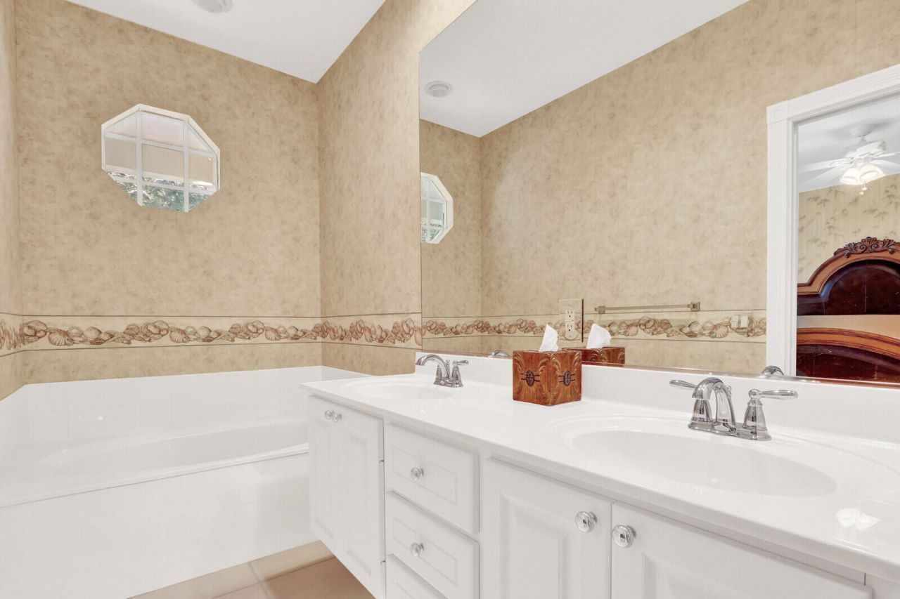 131 Radcliffe Court, Jupiter, FL 33458 Photo