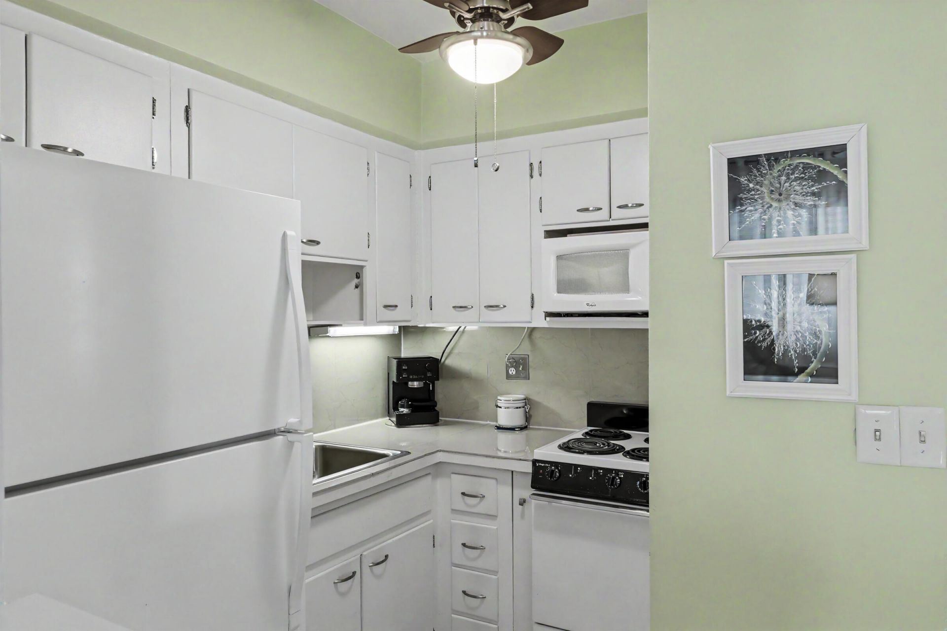 801 Atlantic Shores Boulevard, Unit 104, Hallandale Beach, FL 33009 Photo
