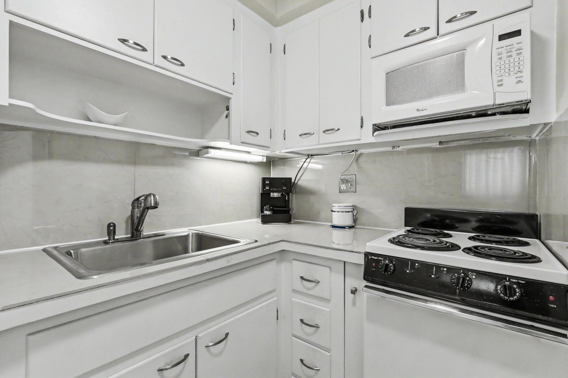 801 Atlantic Shores Boulevard, Unit 104, Hallandale Beach, FL 33009 Photo