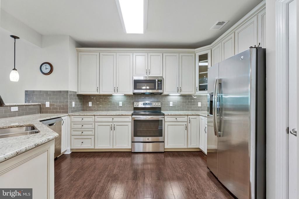 15140 Heather Mill Lane, Unit 404, Haymarket, VA 20169 Main Photo