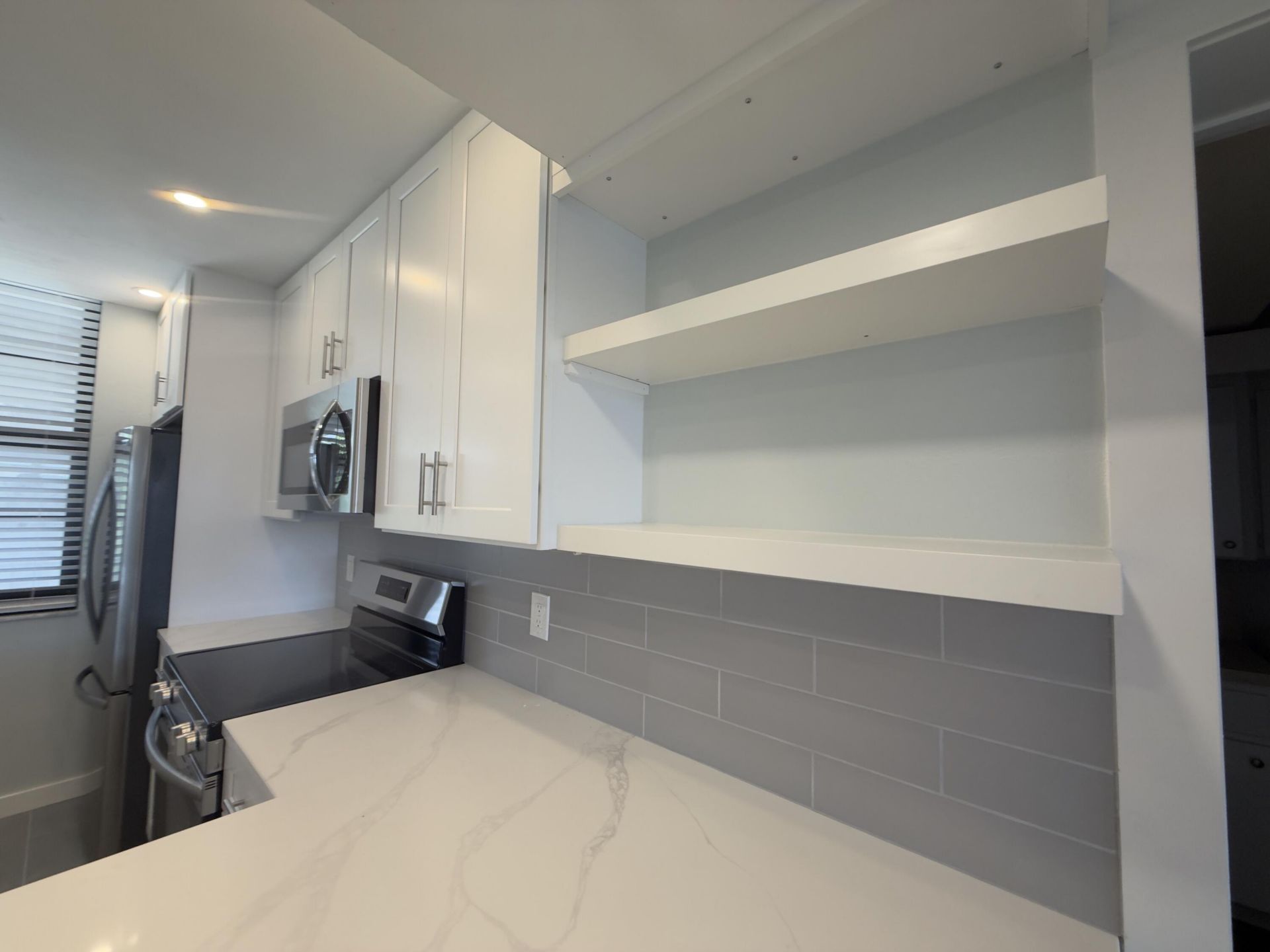3710 Whitehall Drive, Unit 404, West Palm Beach, FL 33401 Photo