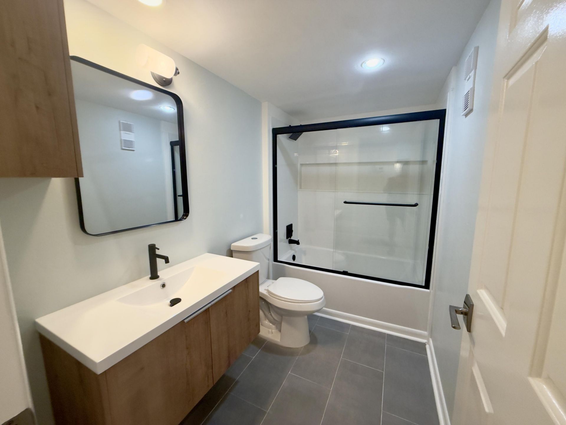 3710 Whitehall Drive, Unit 404, West Palm Beach, FL 33401 Photo