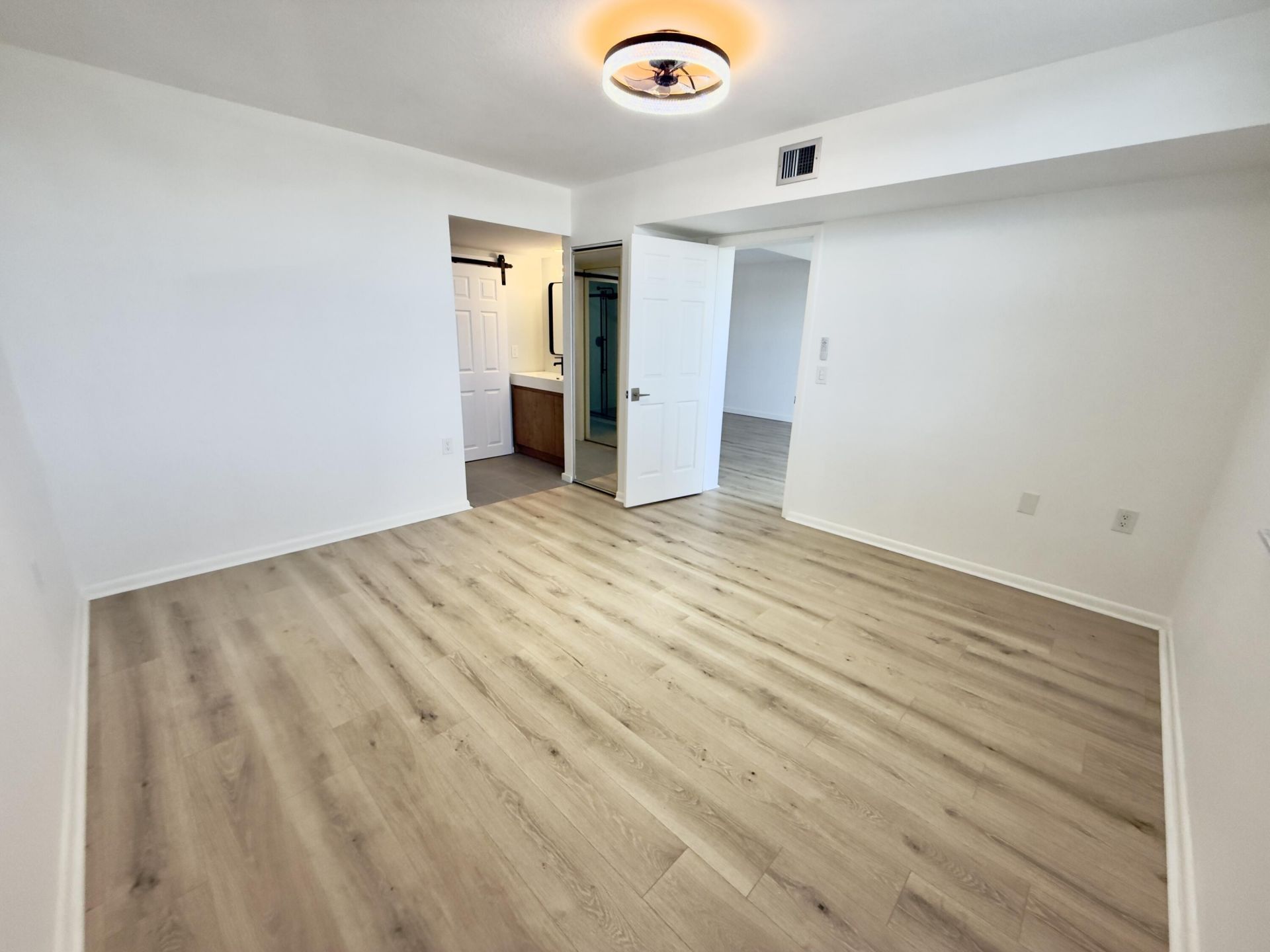 3710 Whitehall Drive, Unit 404, West Palm Beach, FL 33401 Photo