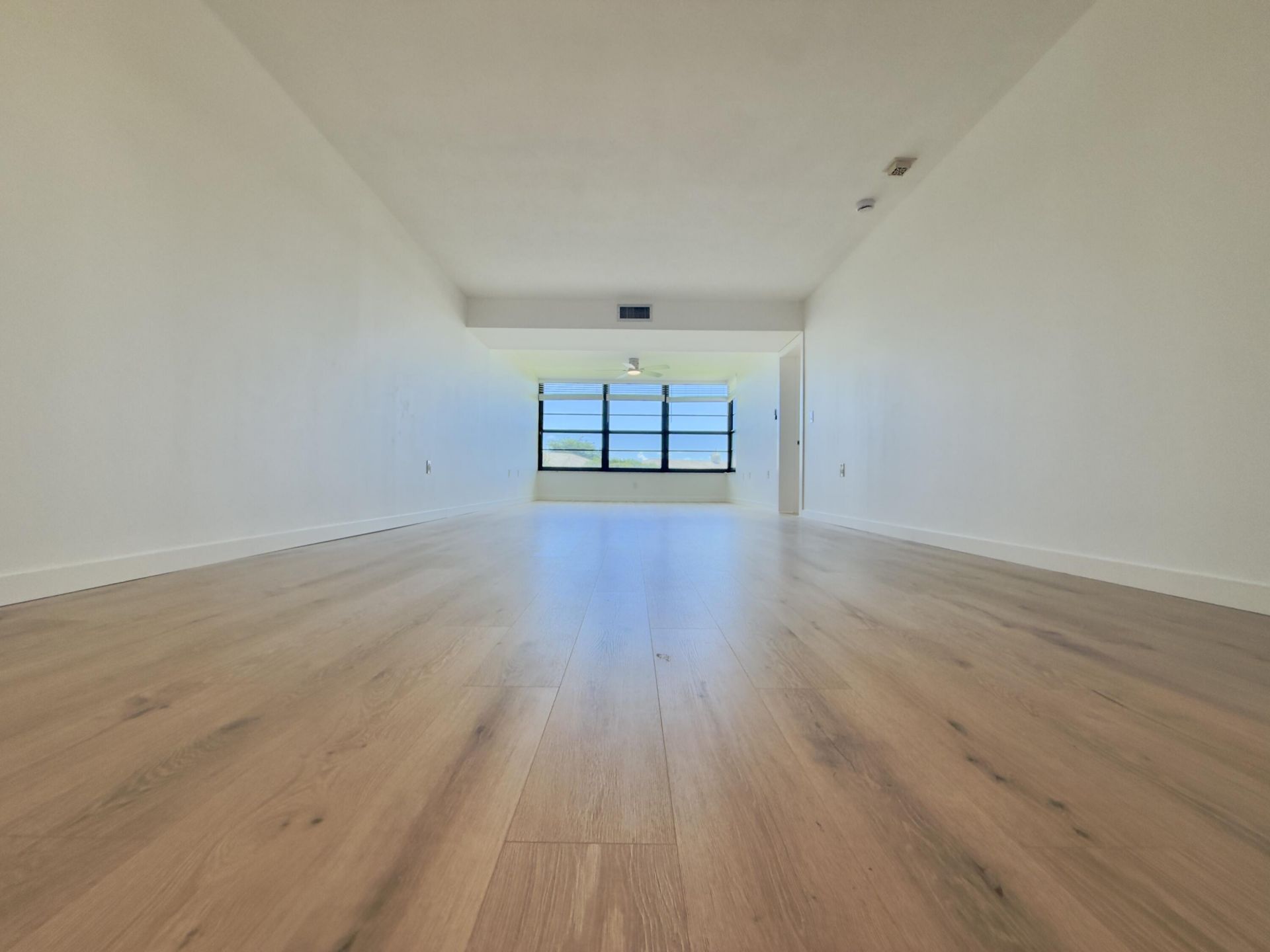 3710 Whitehall Drive, Unit 404, West Palm Beach, FL 33401 Photo