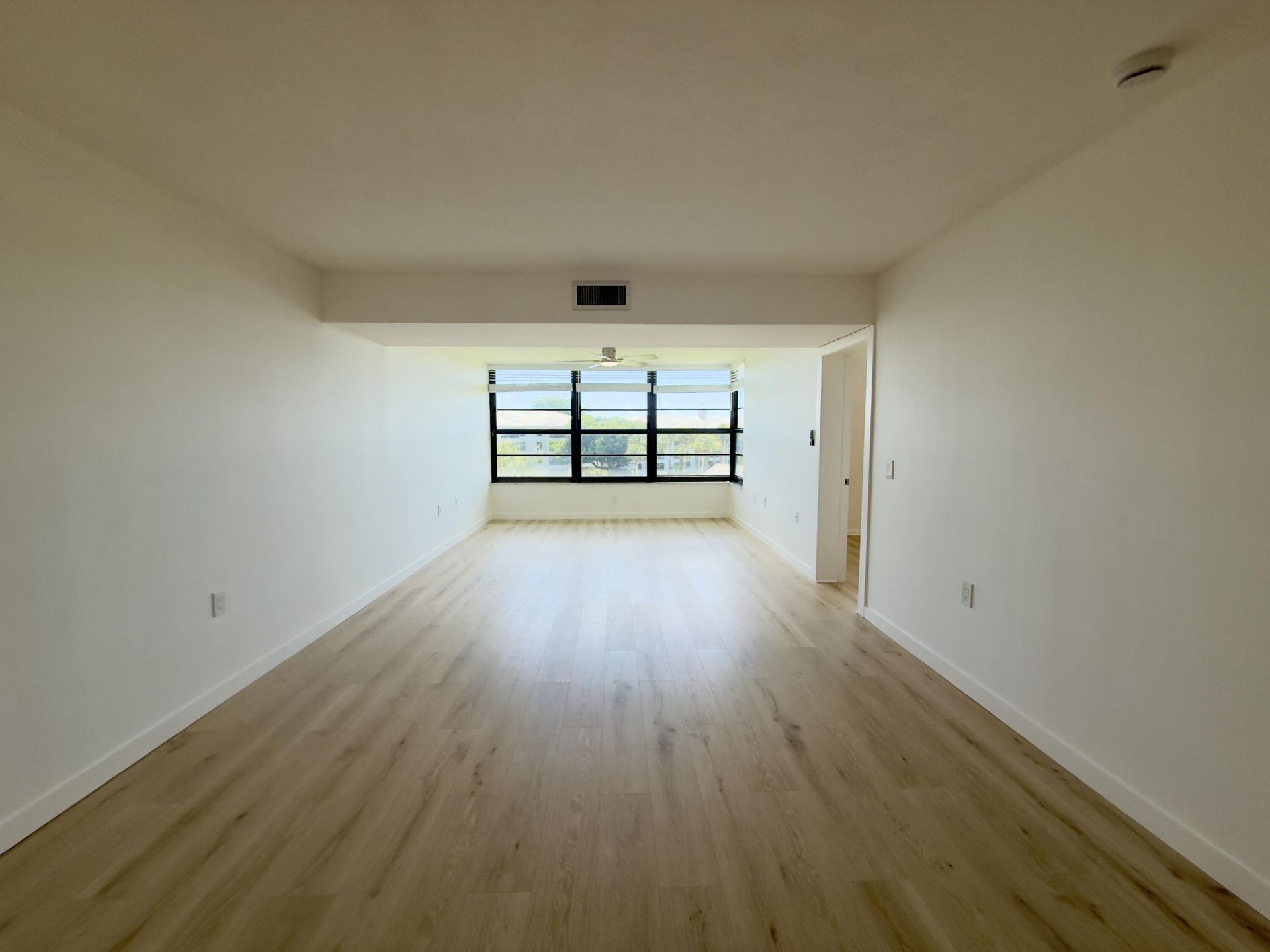 3710 Whitehall Drive, Unit 404, West Palm Beach, FL 33401 Photo
