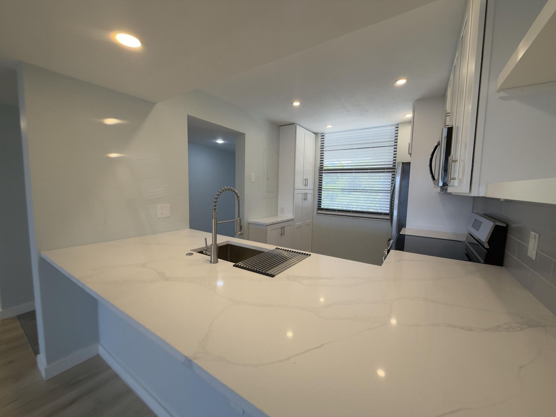3710 Whitehall Drive, Unit 404, West Palm Beach, FL 33401 Photo