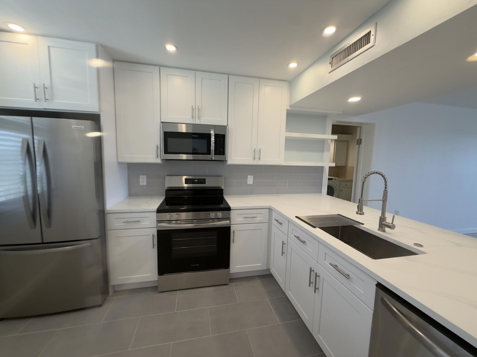 3710 Whitehall Drive, Unit 404, West Palm Beach, FL 33401 Photo