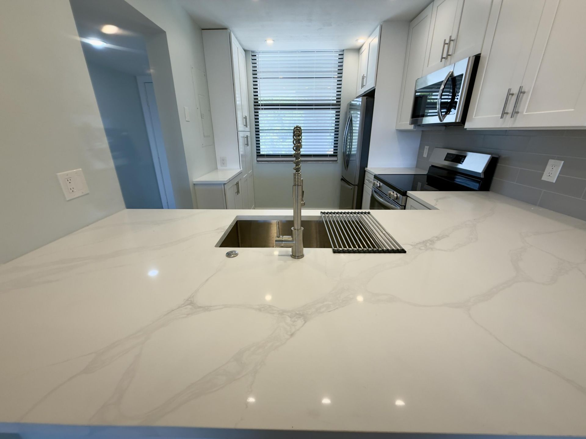3710 Whitehall Drive, Unit 404, West Palm Beach, FL 33401 Photo