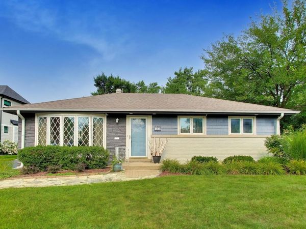 466 N Ridgeland Avenue , Elmhurst, IL 60126