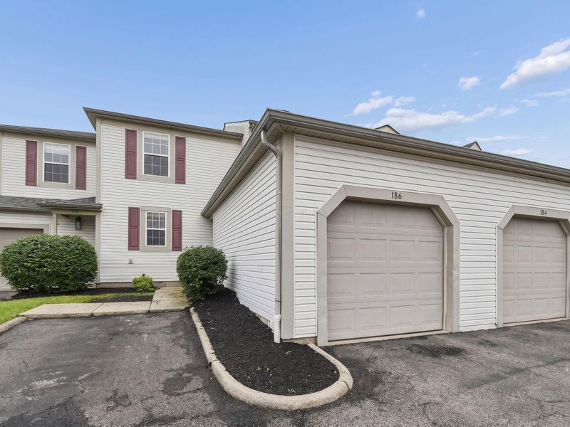 186 Macfalls Way, Unit 17B, Blacklick, OH 43004 Photo 3