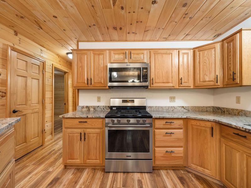 29760 Stage Coach Road, Logan, OH 43138 Photo 13