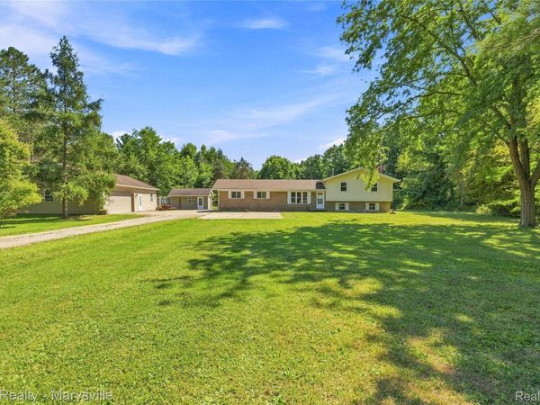 13739 Yale Road, Yale, Mi 48097