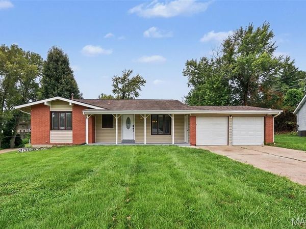 3 Wickham Fen Road , Black Jack, MO 63033