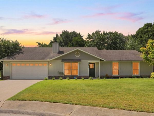2753 E Copper Oaks Place , Fayetteville, AR 72703