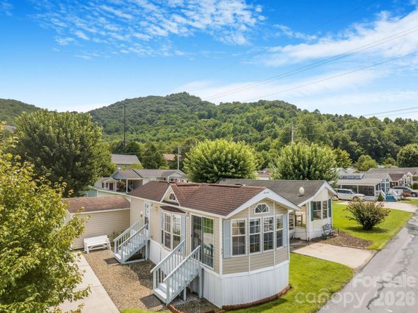 53 Strollers Lane, Waynesville, NC 28785