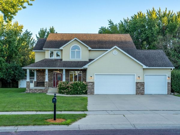 113 Oak Marsh Drive, Mankato, MN 56001