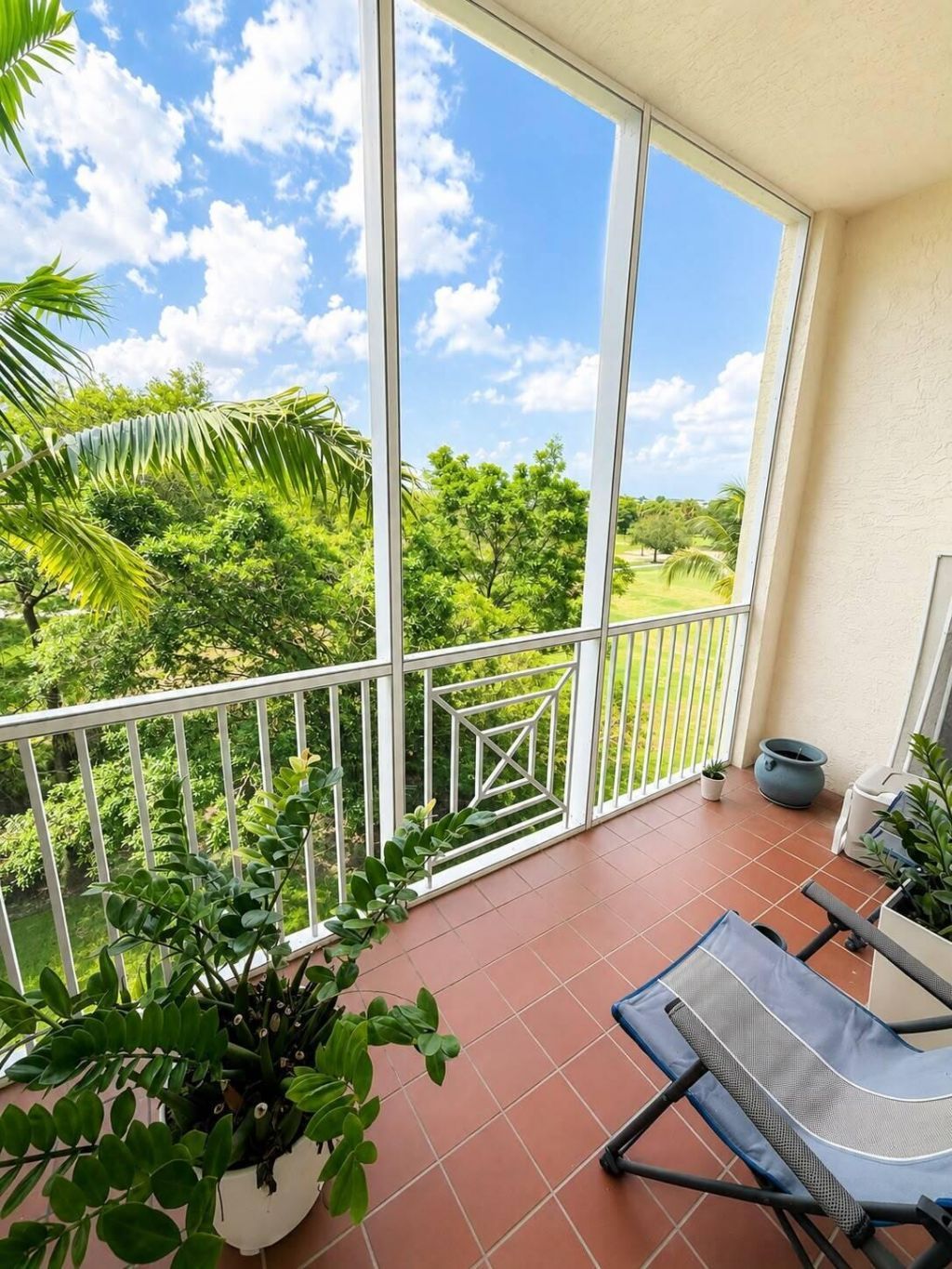 3600 Oaks Clubhouse, Unit 404, Pompano Beach, FL 33069 Photo