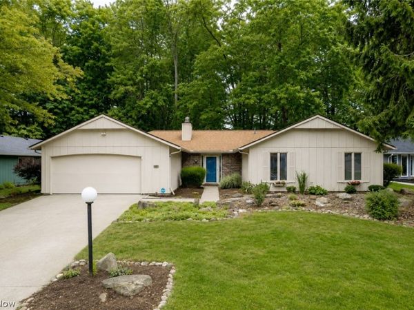 5901 Hawthorne Hollow , North Ridgeville, OH 44039