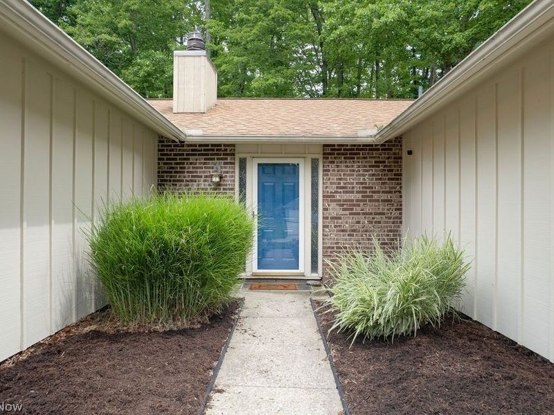 5901 Hawthorne Hollow, North Ridgeville, OH 44039 Photo 3