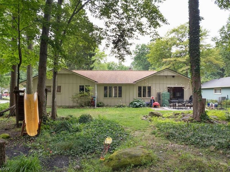 5901 Hawthorne Hollow, North Ridgeville, OH 44039 Photo 5