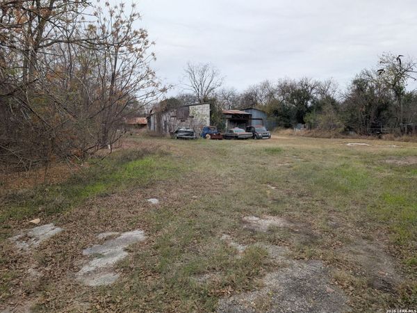 550 W Broadview, San Antonio, TX 78228