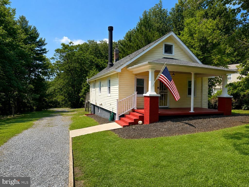 2210 PLEASANT VIEW AVENUE, CATONSVILLE, MD 21228