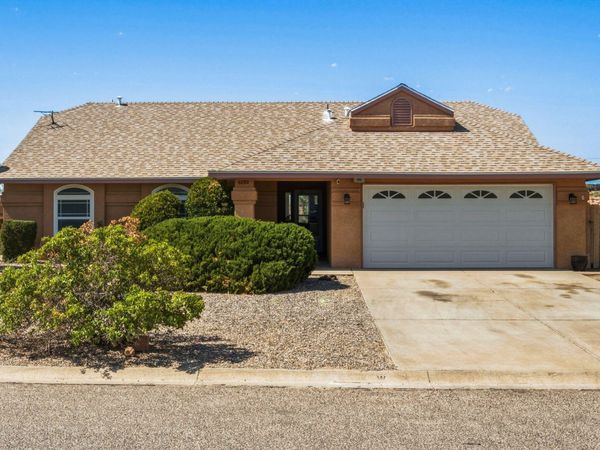6082 Cottontail Road NE, Rio Rancho, NM 87144