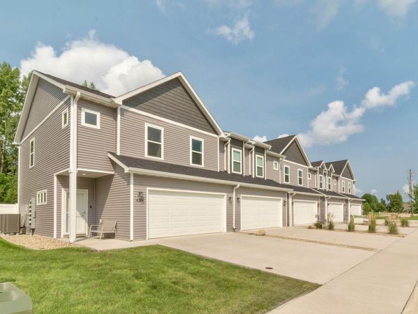 4324 Spruce Creek Drive, Cedar Falls, IA 50613