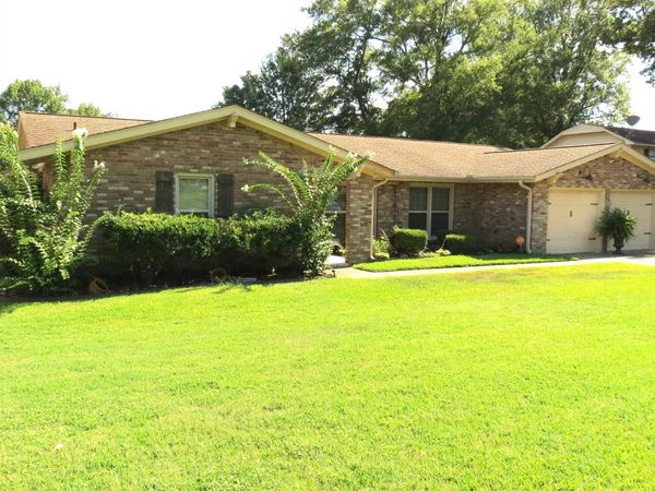 2504 W 42nd Avenue, Pine Bluff, AR 71603