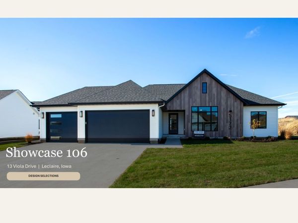 13 Viola Drive, Le Claire, IA 52753