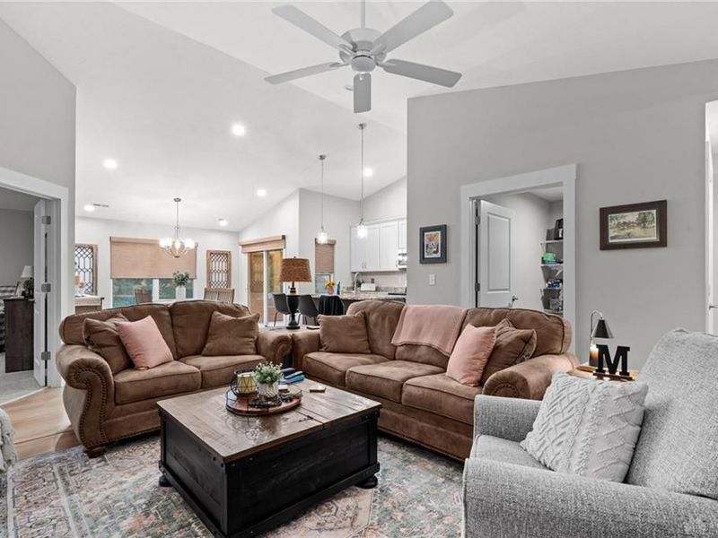 1904 Tipperary Drive, Middletown, OH 45042 Photo 7
