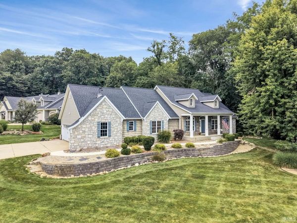 55755 Little Creek Lane, Middlebury, IN 46540
