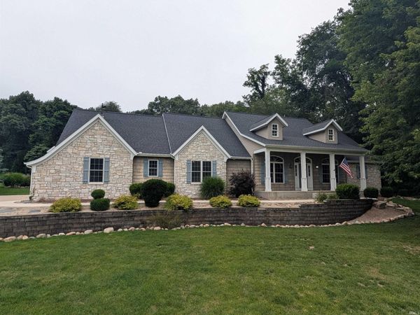 55755 Little Creek Lane, Middlebury, IN 46540