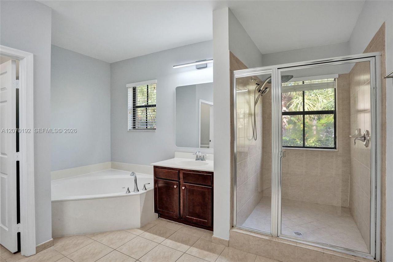 6079 Grand Cypress Cir W, Coconut Creek, FL 33073 Photo